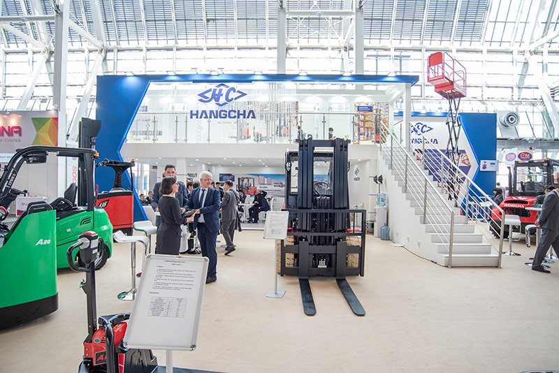 Stand auf der Cemat